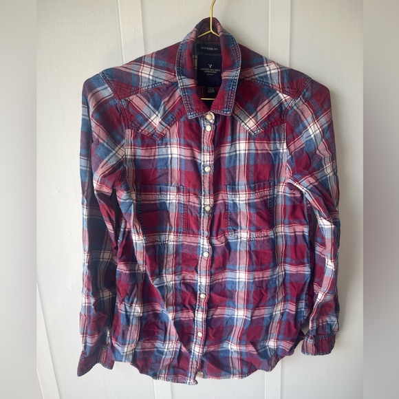 American Eagle Outfitters Tops - American Eagle Women’s Plaid Long Sleeve Button Down Flannel Shirt Size Medium